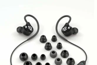 epic 2 black with earbuds